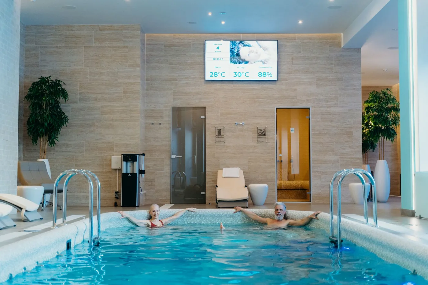 Krytý bazén ve wellness